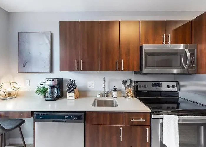Cozysuites Boutique Sdo, Lawrenceville Apartment
