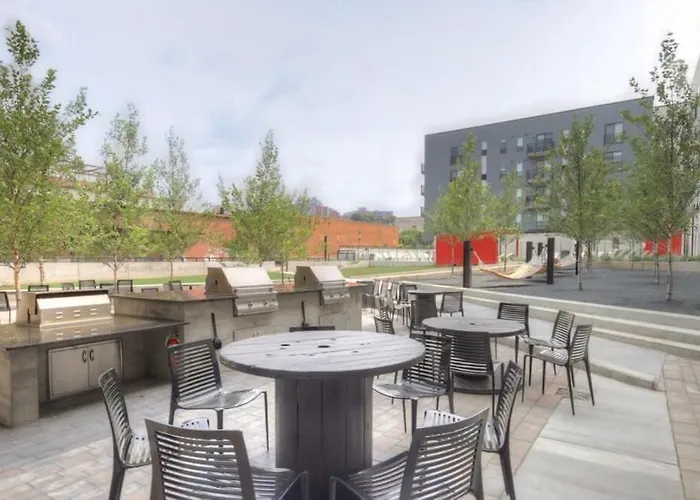 Cozysuites Boutique Sdo, Lawrenceville Apartment *